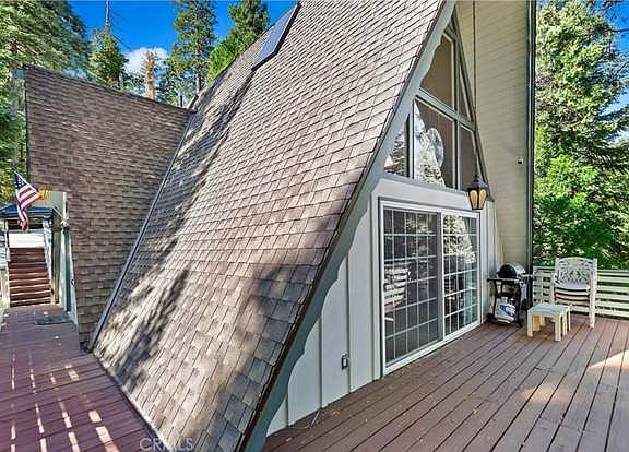 2nd image of 193 S John Muir Rd