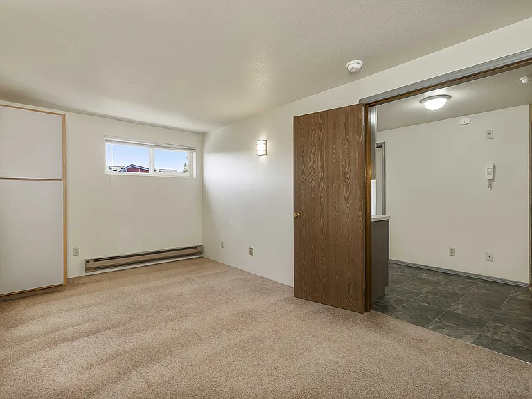 Dry Creek Apartments — Photo 24