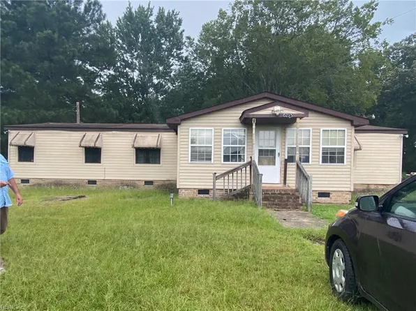 15223 Grizzard St, Branchville, VA 23828