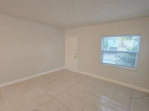 3rd image of 1601 9th Ave W #1609