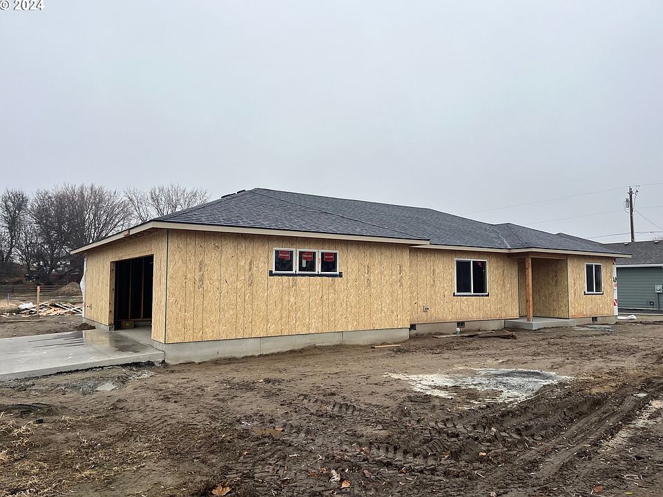 2nd image of 670 E Harding Ave