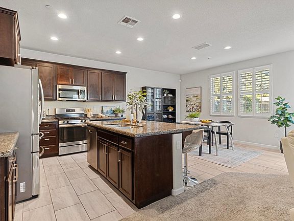 4th image of 3208 Green Hill Ln