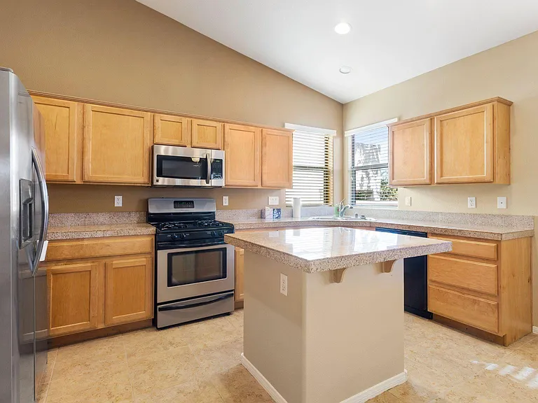 260 Pastel Cloud St — Photo 2