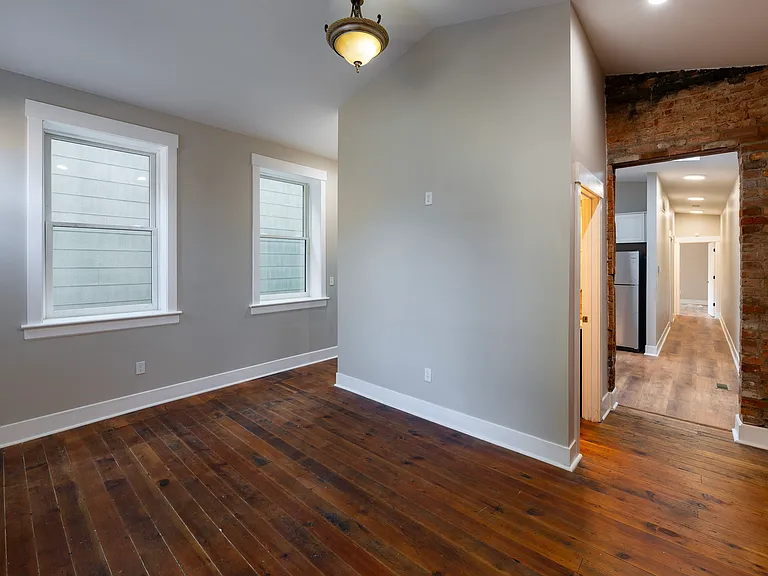 513 Pershing Ave — Photo 9