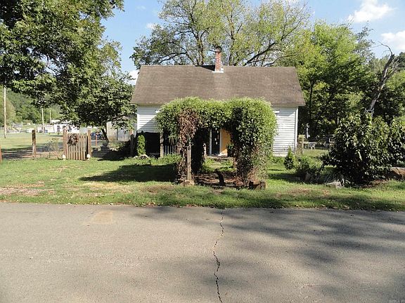 3rd image of 106 Limestone St