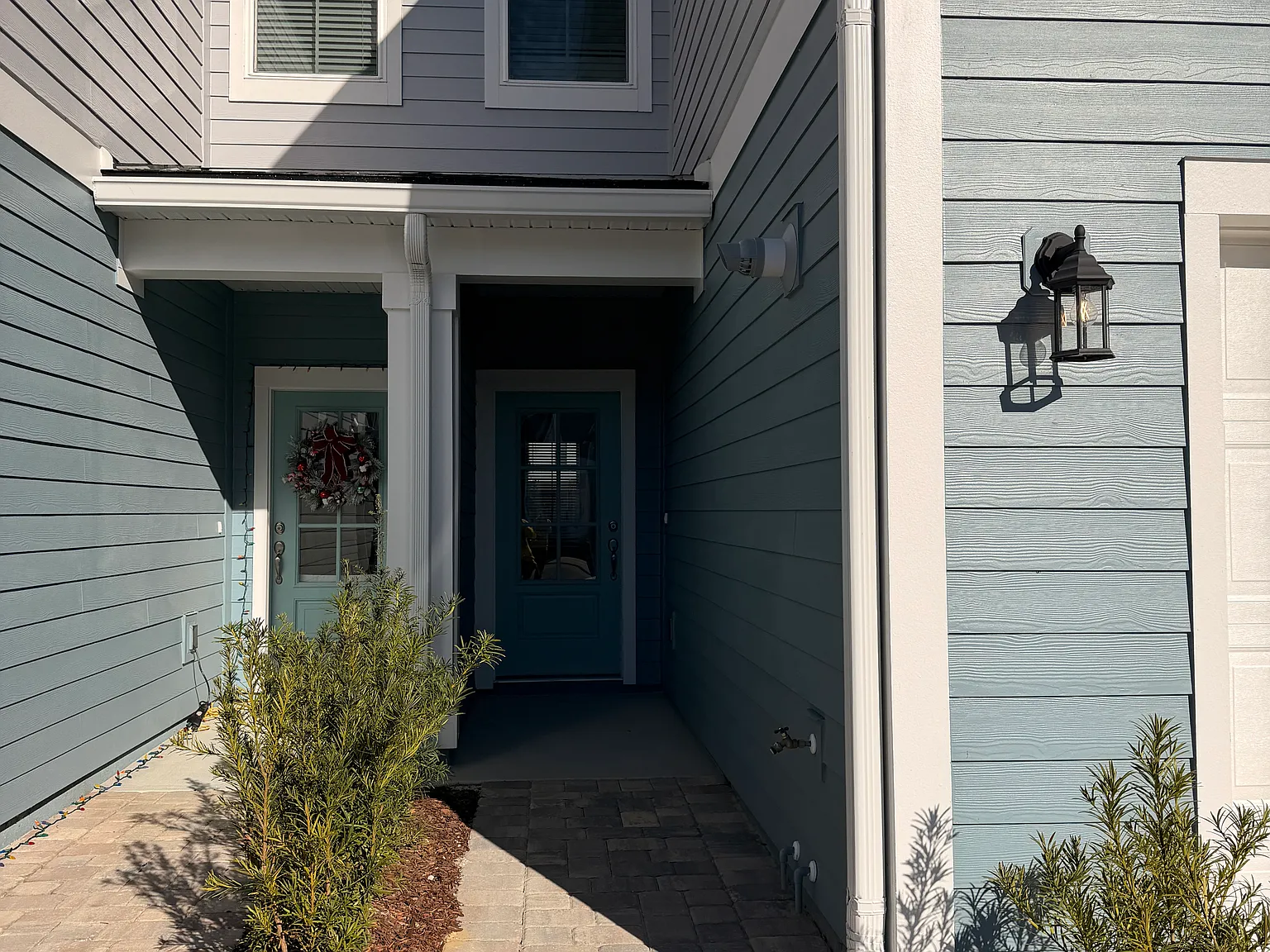 3 bed, 2.5 bath, 1445 sqft, $2,050 — Photo 2