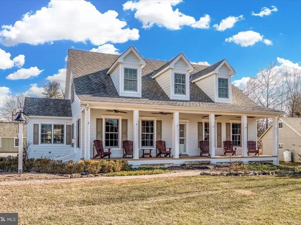 1157 Valley Rd, Hockessin, DE 19707