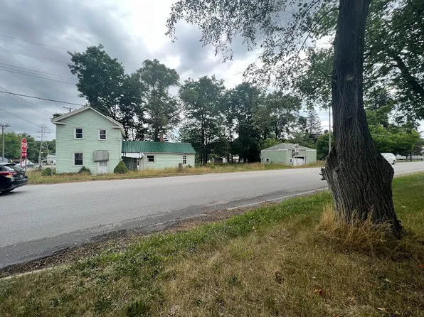 1442 4th Ave, Manistee, MI 49660
