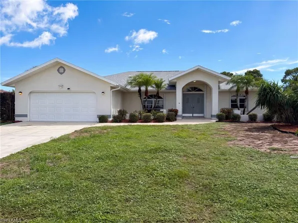 7 Bunker RD, ROTONDA WEST, FL 33947