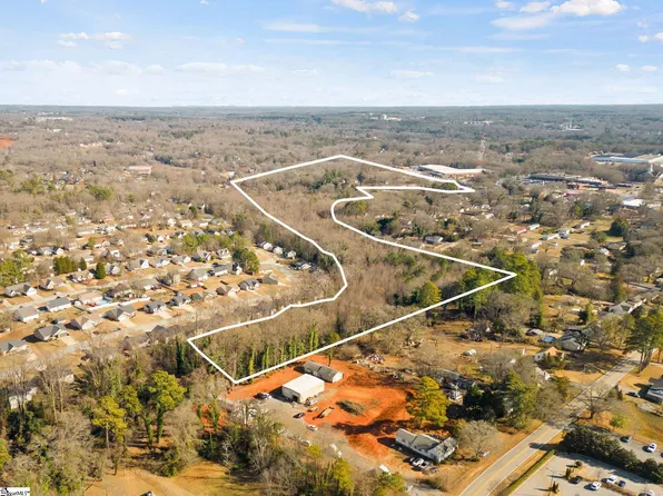 445 Blairwood Ct, Spartanburg, SC 29303