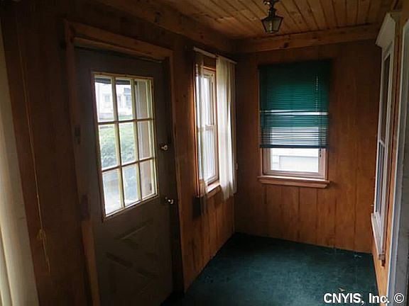 5th image of 115 Murray Ave