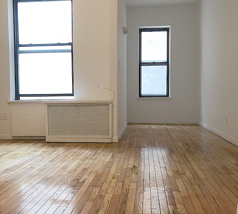 5th image of 67 W 69th St APT 2D