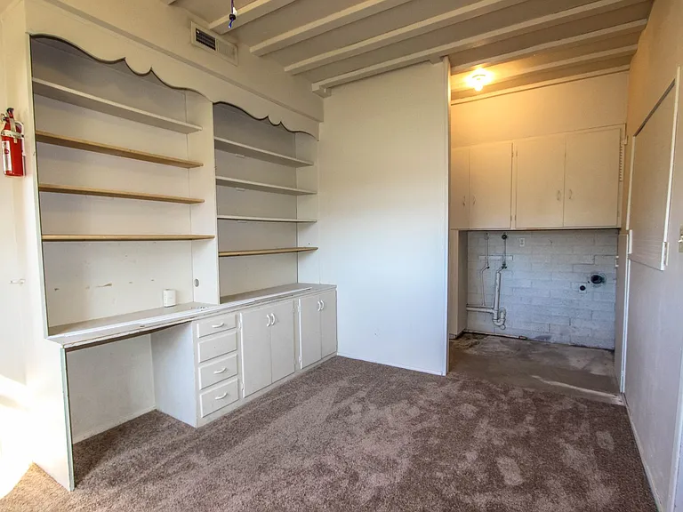 550 Eastwood Pl — Photo 14