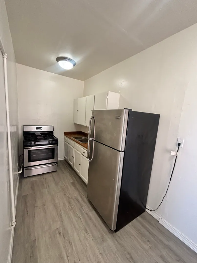1172 N. New Hampshire Ave. — Photo 2