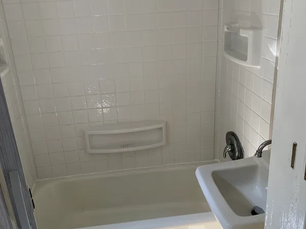 209 N Bromley Ave, Scranton, PA 18504