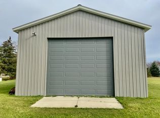 2233 N Lakeshore Rd, Pt Sanilac, MI 48469