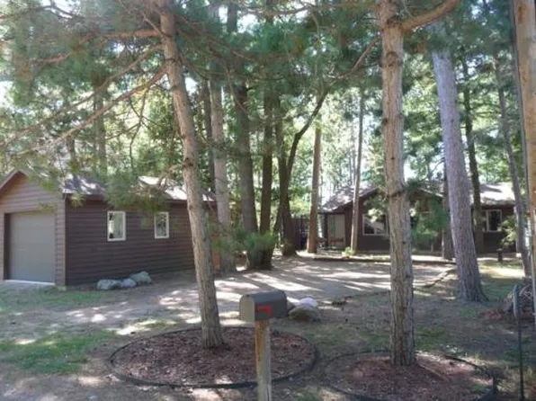 N2477 Cleghorn Rd, Waupaca, WI 54981