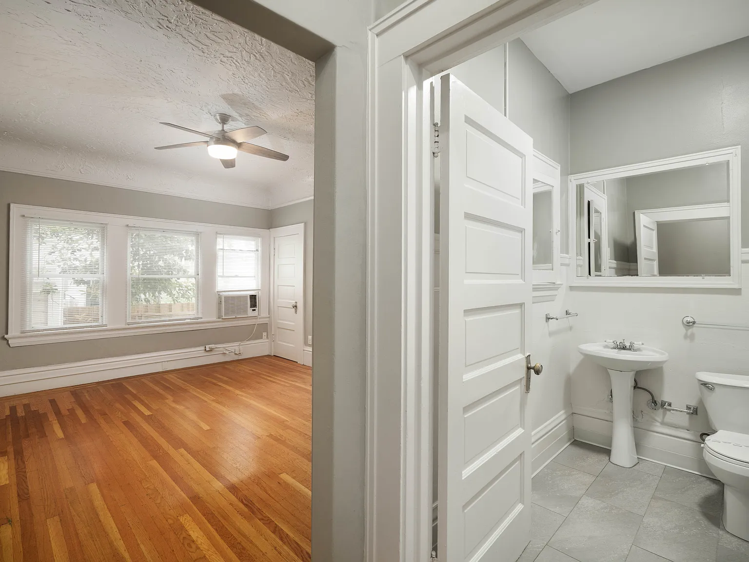 1511 G St — Photo 3