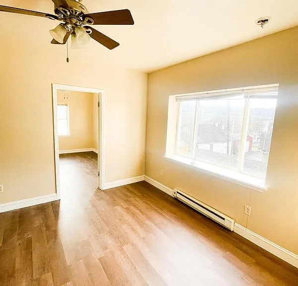 3500 Elm St #6 — Photo 4