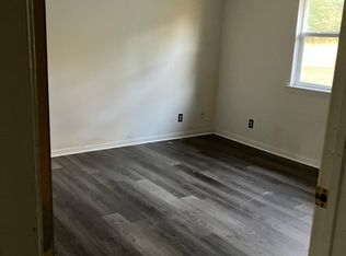 13 Chandler Rd, Huntsville, TX 77320