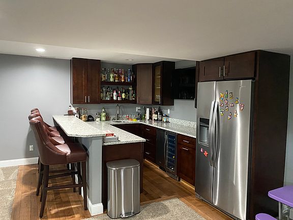 4th image of 538 E Madison Ave
