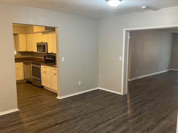 4th image of 1515 Levern St #15