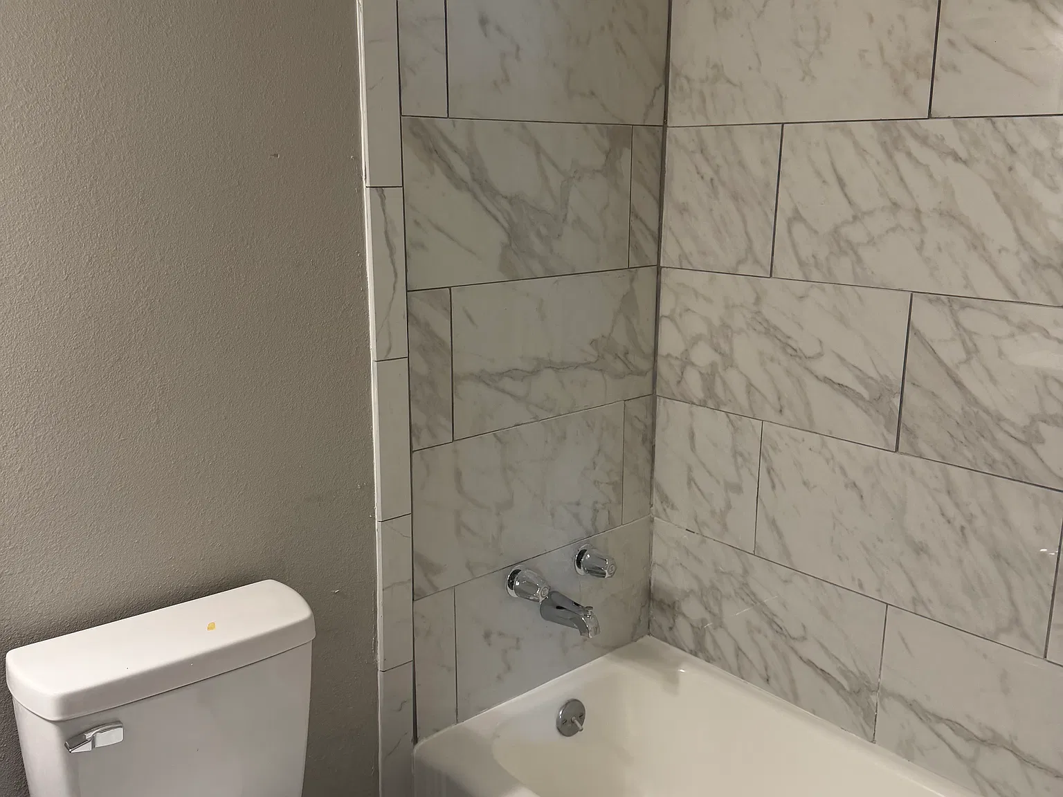 3 bed, 1396 sqft, $1,400 — Photo 2