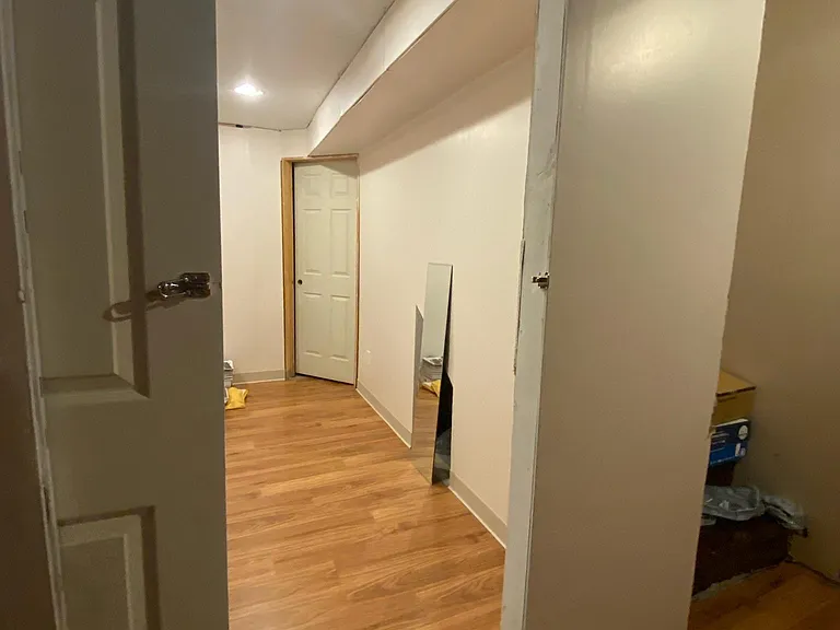 5628 Versailles Ave — Photo 60