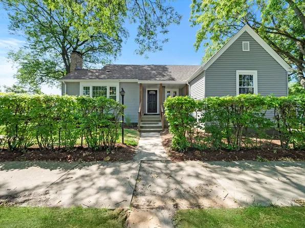 740 Homestead Rd, La Grange Park, IL 60526