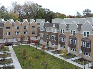 10240 S Hale Ave #A, Chicago, IL 60643