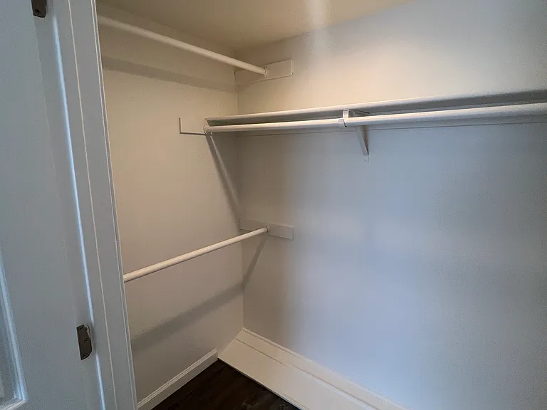 4307 Whitsett Ave #204 — Photo 24