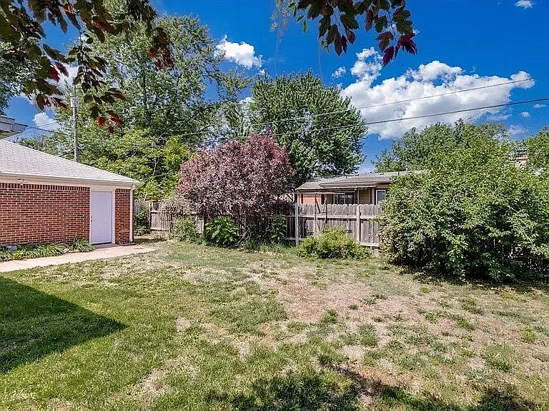 1426 E Salome Ln — Photo 27