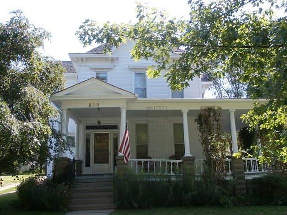 2nd image of 805 N Cedar St