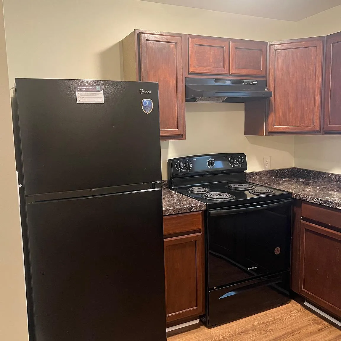 2 bed, 17856 sqft, $1,375 — Photo 2