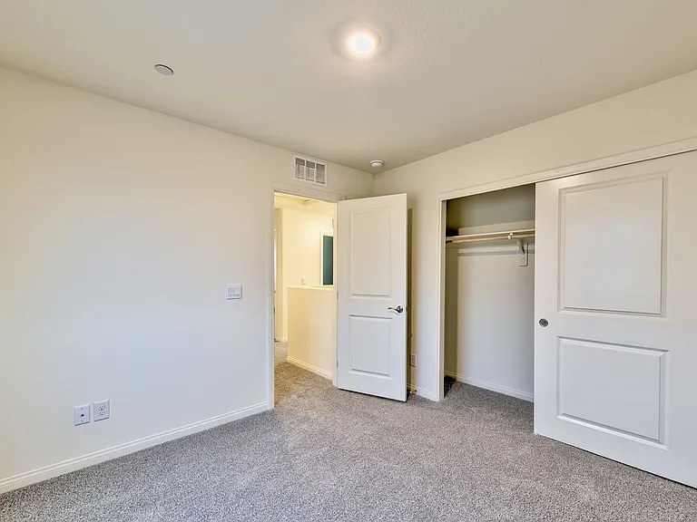4702 Arctic Cliffs Ave — Photo 9