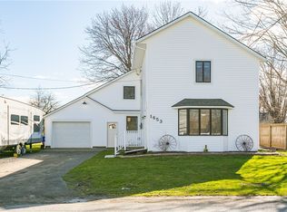 1653 W Kendall Rd, Kendall, NY 14476