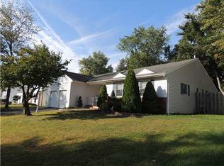 29 Kuberski Dr, Sayreville, NJ 08872