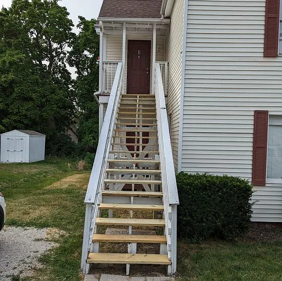 807 W Grove St #4 — Photo 8