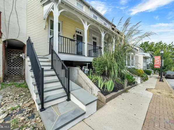 311 E State St, Kennett Square, PA 19348