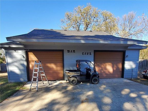 2nd image of 147 Park Dr