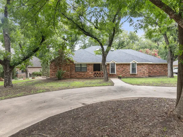 8724 S Monticello Cir, Granbury, TX 76049