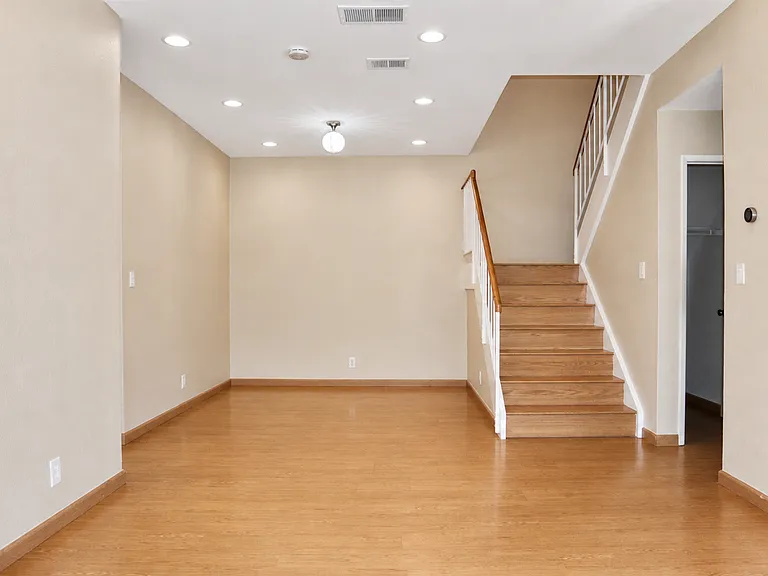34359 Agate Ter — Photo 3