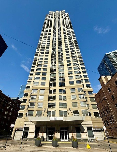 1st image of 440 N Wabash Ave APT 1008