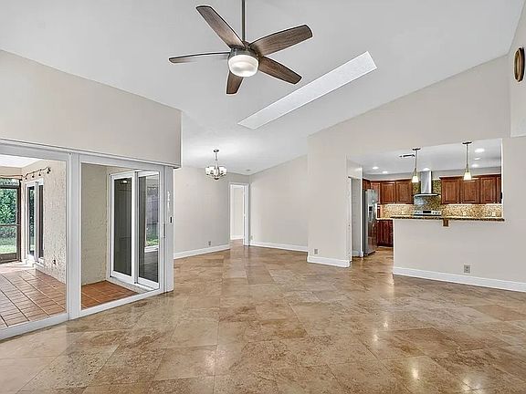 3rd image of 1620 NW 22nd Ave