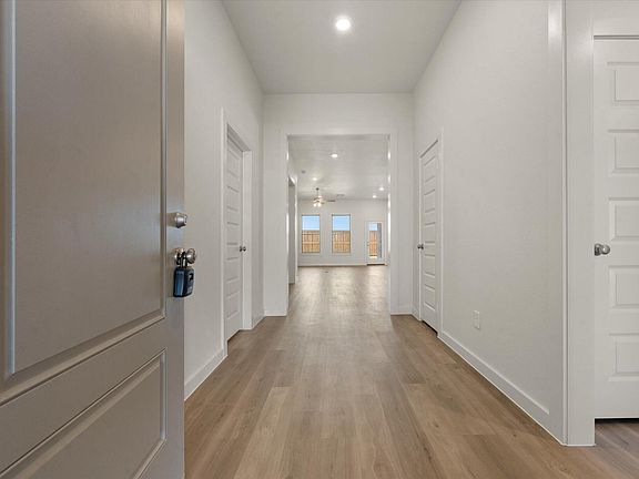 3rd image of 3401 Tractor Ave