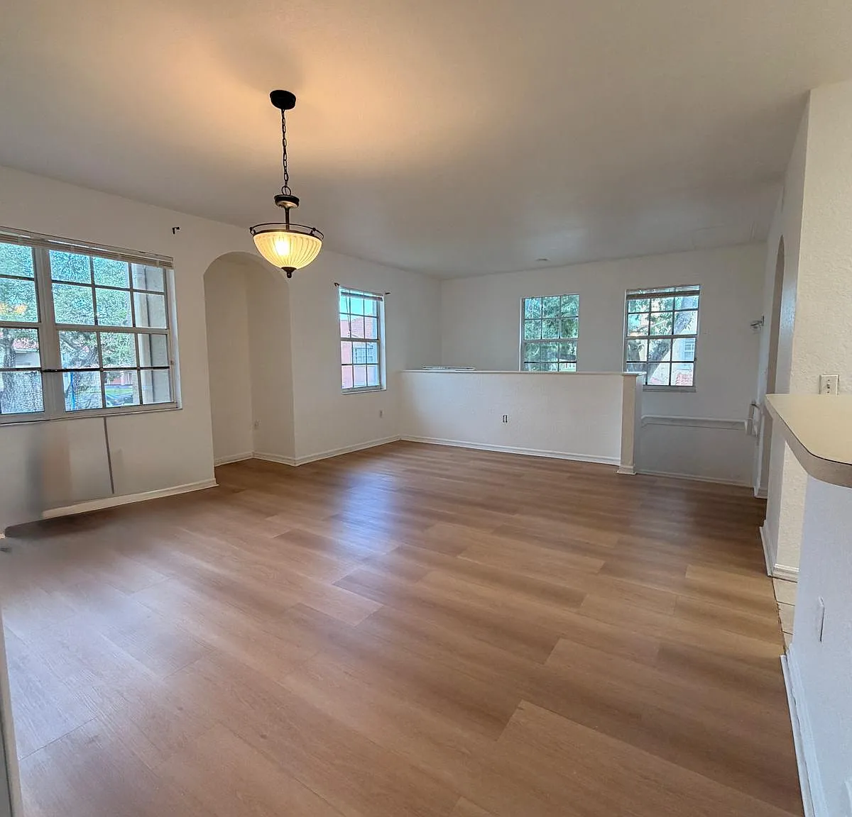 2 bed, 1162 sqft, $2,400 — Photo 4