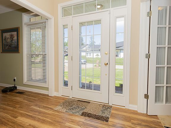 2nd image of 2209 Duffers Ln