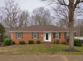 915 Saint Charles Ave, Charlottesville, VA