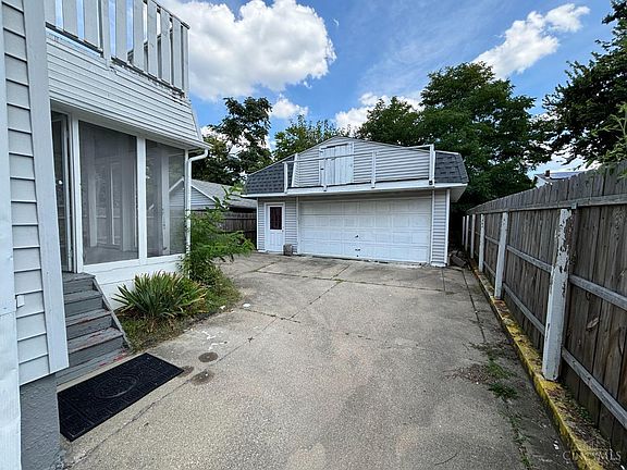 4th image of 5426 Hunter Ave