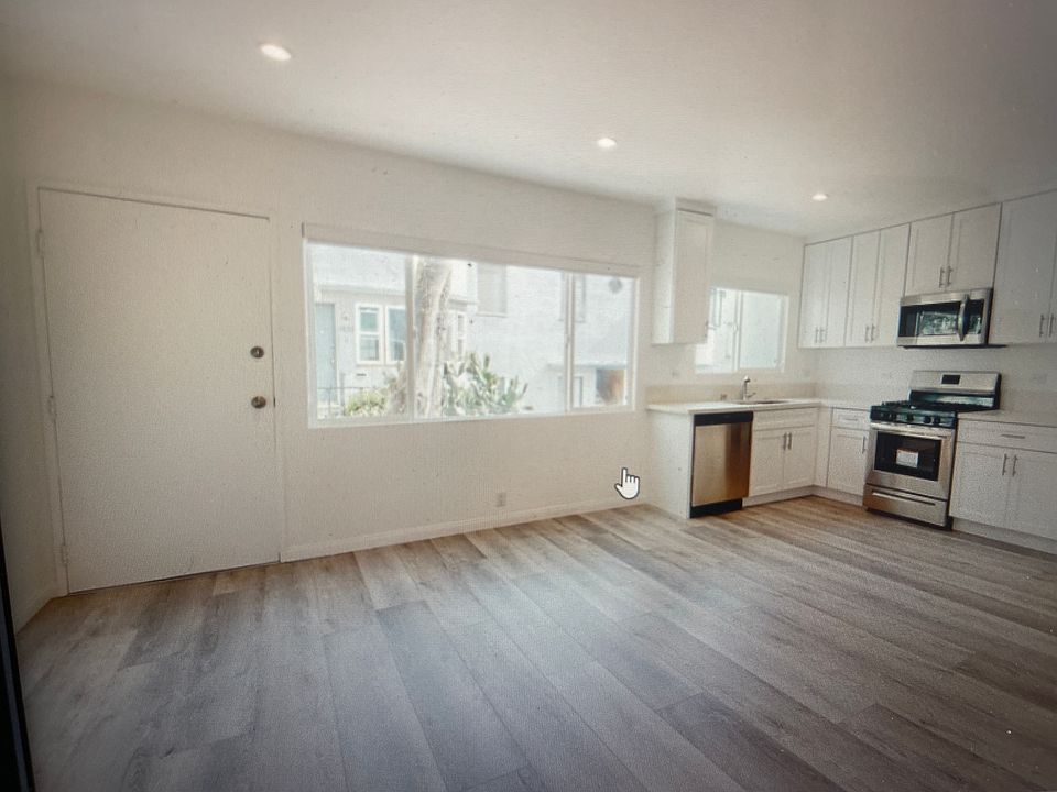 1st image of 1929 N Wilcox Ave #1931-3